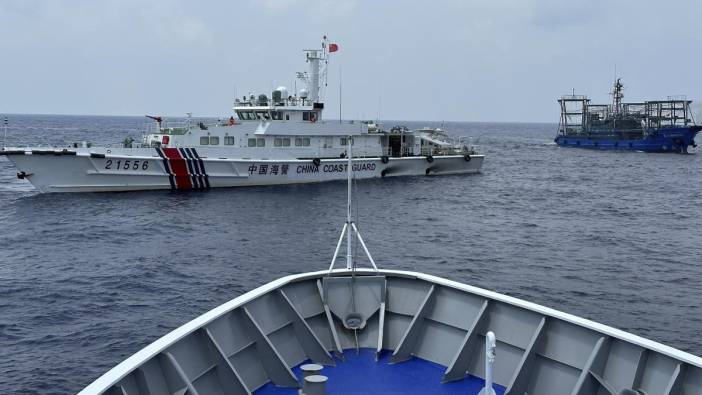 Çinli gemiler Filipinli iki gemiye çarptı. Güney Çin Denizi'nde gerilim yükseliyor