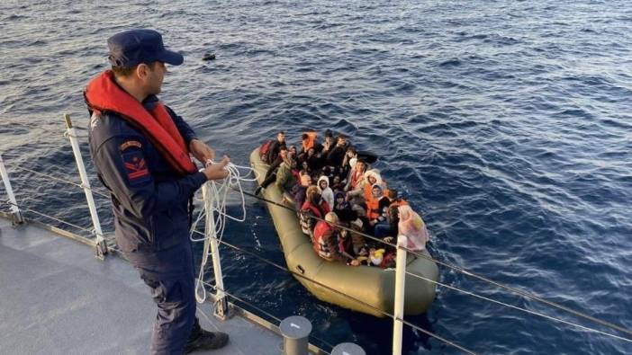 Ayvacık açıklarında ölüme terk edilen 44 kaçak göçmen kurtarıldı
