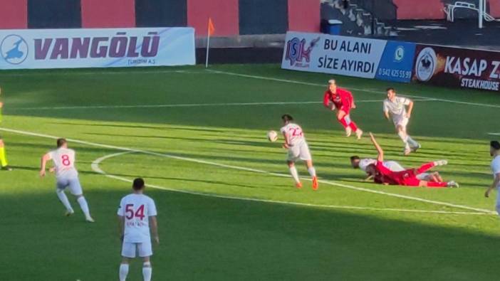 3 gollü maçın galibi Vanspor FK