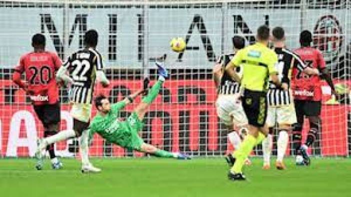 Juventus Milan'ı yendi lideri değiştirdi