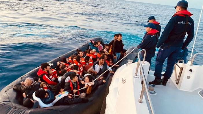 İzmir açıklarında 113 kaçak göçmen kurtarıldı