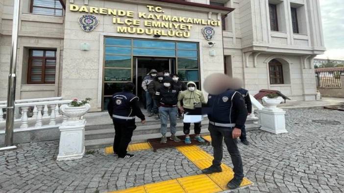 Malatya'da 13 kaçak göçmen yakalandı: 2 organizatör tutuklandı