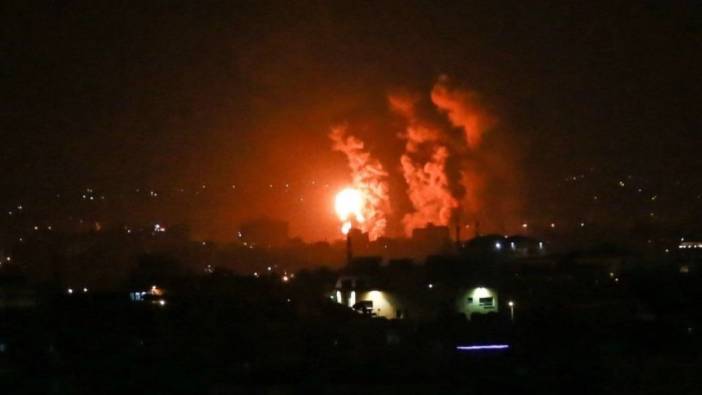 Gazze ağır bombardıman altında