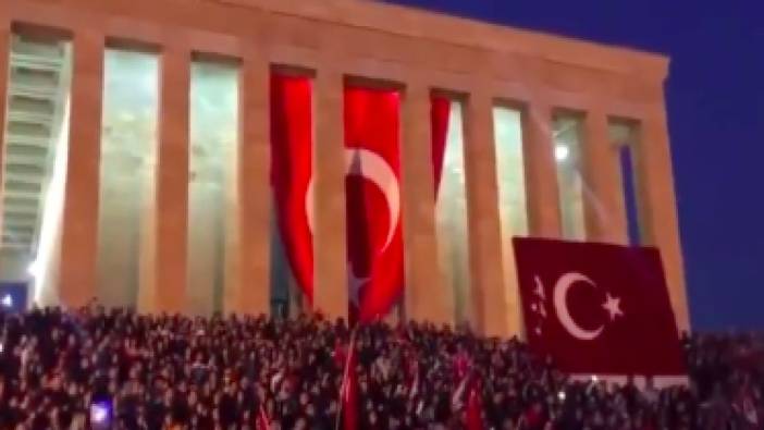 Binler Anıtkabir'de Ata'nın huzurunda: "Varlığım Türk Varlığına Armağan Olsun!"