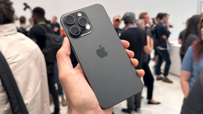77 bin liraya satılan iPhone 15 Pro Max'in maliyeti şaşkına çevirdi