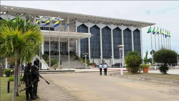 Gabon'da darbe sonrası meclis yeniden göreve başladı