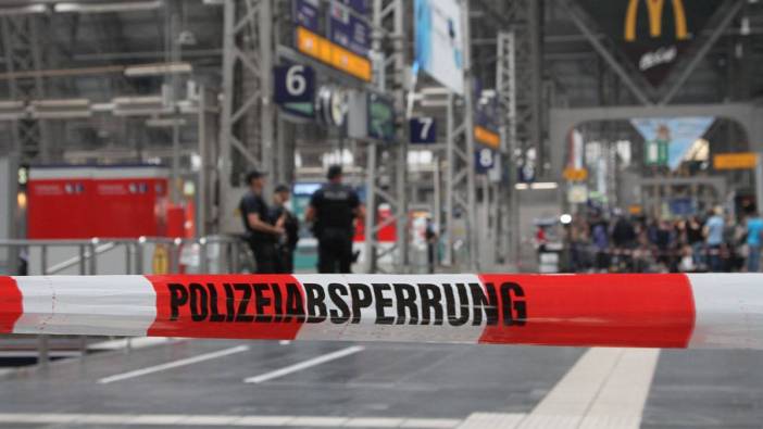 Frankfurt Merkez Tren İstasyonu’nda bomba paniği
