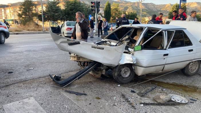 Burdur'da trafik kazası: 3 kişi yaralandı
