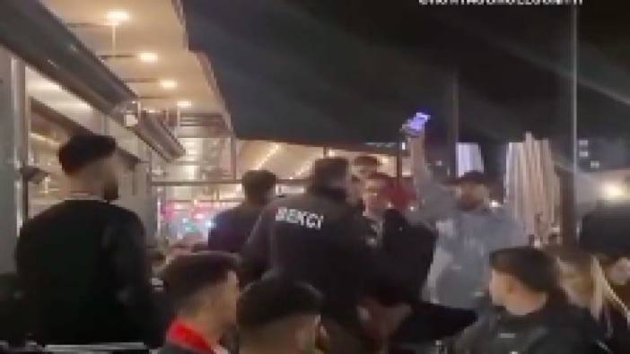 Konya'da İsrail'i Starbucks şubesinde protesto etmek istediler. Polis ve bekçiler müdahale edince: "Türklerinizden utanın!"