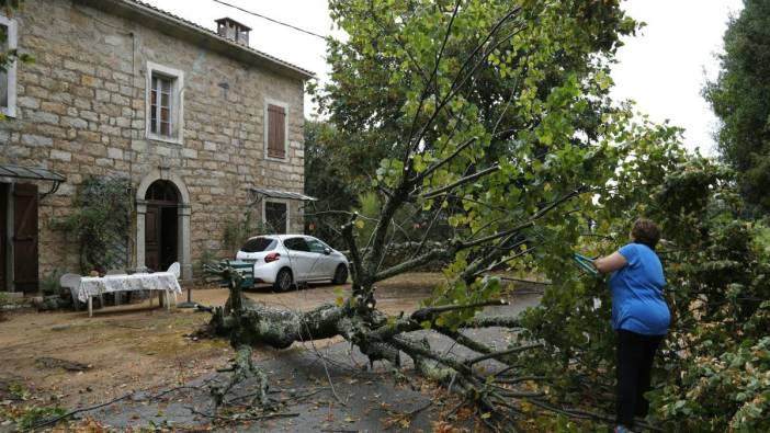 Fransa'da Ciaran Fırtınası: 1 ölü