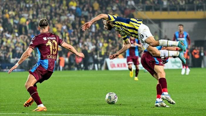 Fenerbahçe Trabzonspor maçının ilk 11'leri belli oldu. Sürprizler var