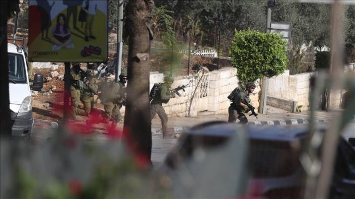 İsrail güçleri Batı Şeria'nın farklı kentlerine baskınlar düzenledi