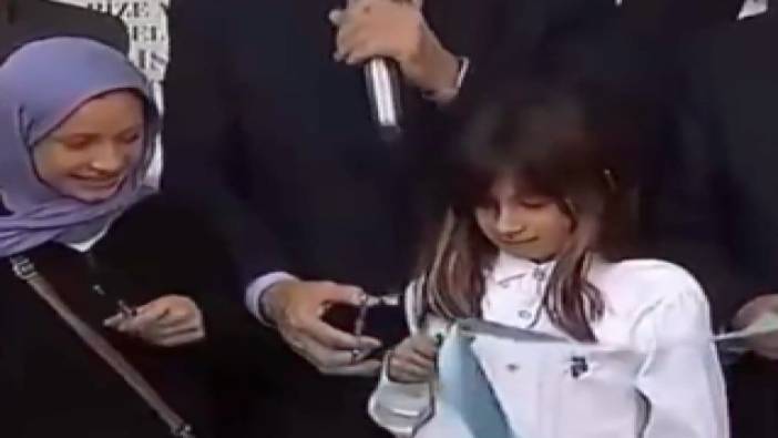 Açılış törenin kurdeleyi Cumhurbaşkanı Erdoğan'dan önce kesen küçük kız