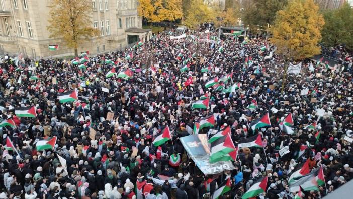 Almanya'da Filistin’e destek yürüyüşü: Çocuklar uyurken sessiz olun ölürken değil