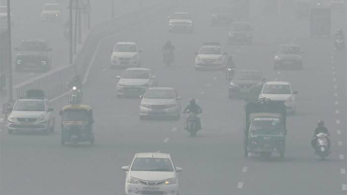 Hindistan’da hava kirliği okulları kapattırdı