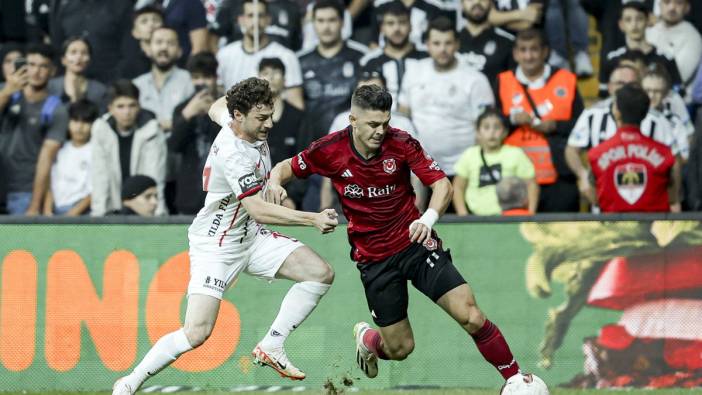 Beşiktaş'ın Kosovalı futbolcusu Rashica'nın hangi maçta oynayacağı belli oldu. Beşiktaş - Başakşehir ile İsrail - Kosova maçı aynı tarihte oynanacak