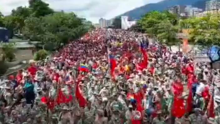 Binlerce kişi Venezuela'da Filistin için yürüdü