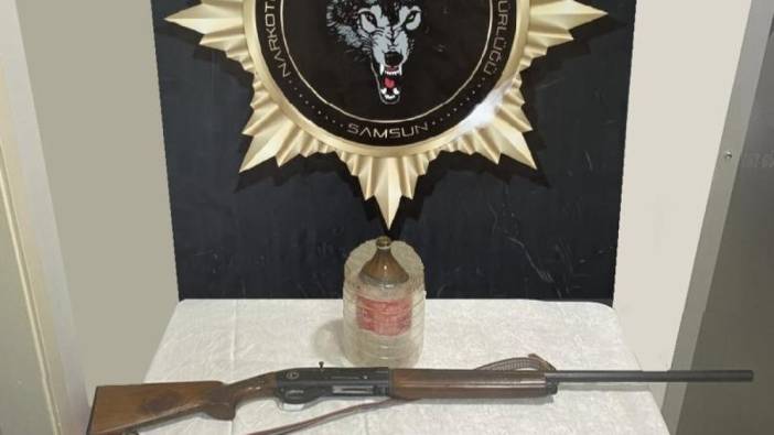 Samsun'da bir şahsın evine yapılan operasyonda uyuşturucu ve tüfek ele geçirildi