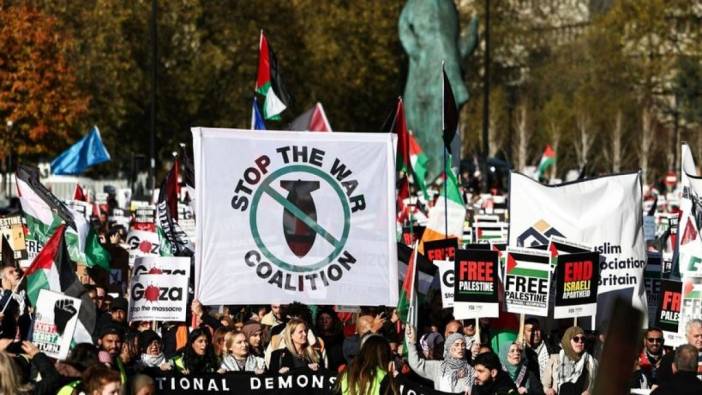 Londra’da yüz binlerce kişi Filistin’e destek için yürüdü