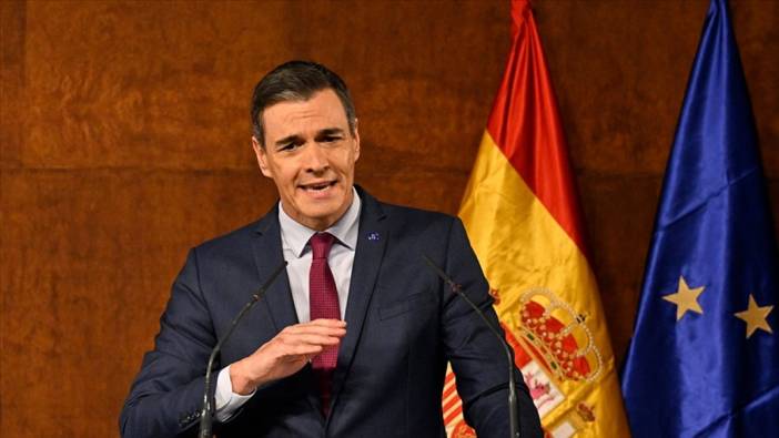 İspanya'da azınlık sol koalisyon hükümeti kuruluyor