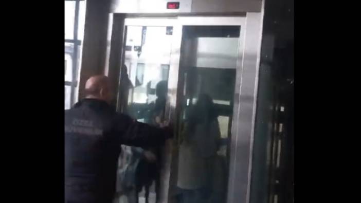 Bu kaçıncı vaka: İstanbul Üniversitesi öğrencileri asansörde mahsur kaldı