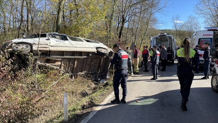 Yolcu minibüsü devrildi: 1 çocuk öldü, 2'si ağır 10 yaralı