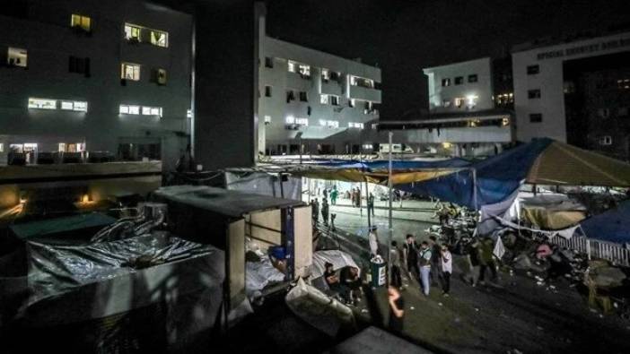 Flaş... Flaş... İsrail ordusundan Gazze'deki Şifa Hastanesi'ne gece baskını