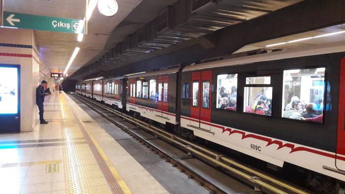 İzmir Metrosu'nda seferler normale döndü. Tren duvara çarpmıştı