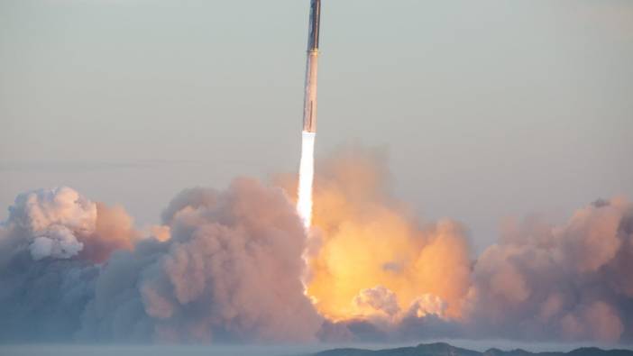 Elon Musk’ın roketinin ömrü 2 buçuk dakika oldu
