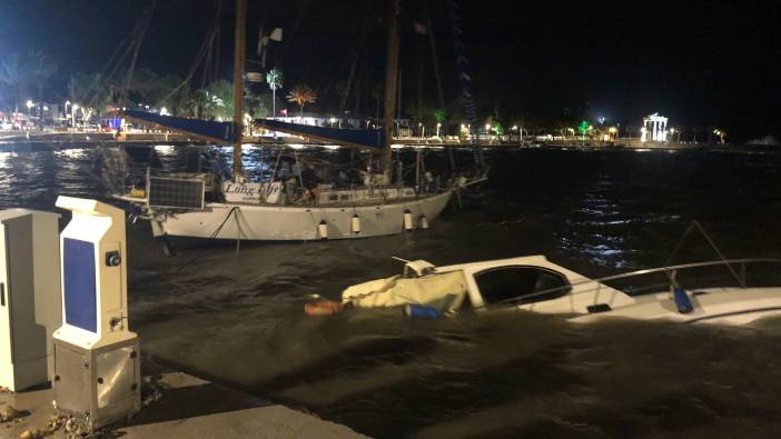 Antalya'da fırtına balıkçı teknelerini batırdı