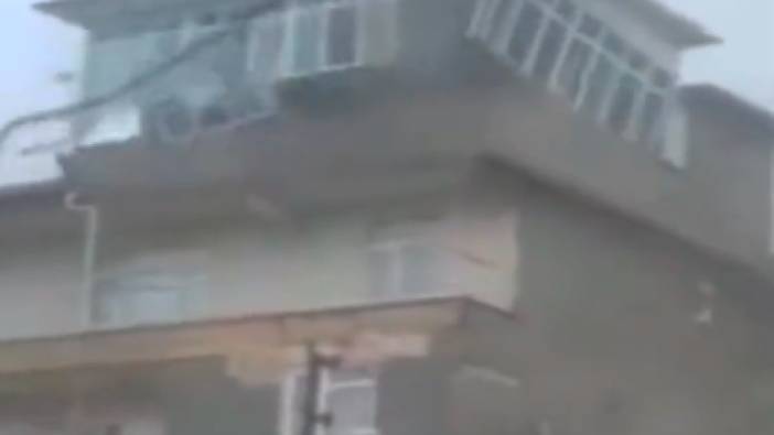 Çıkma çatı Zonguldak'taki fırtınada böyle parçalandı