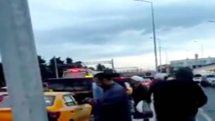 İstanbul'da Türk müşterileri indirip yabancı müşterileri alan taksici iddiası gündem oldu