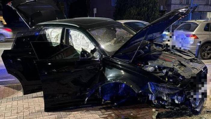Balotelli trafik kazası geçirdi. Arabası paramparça oldu. Hastaneye kaldırıldı