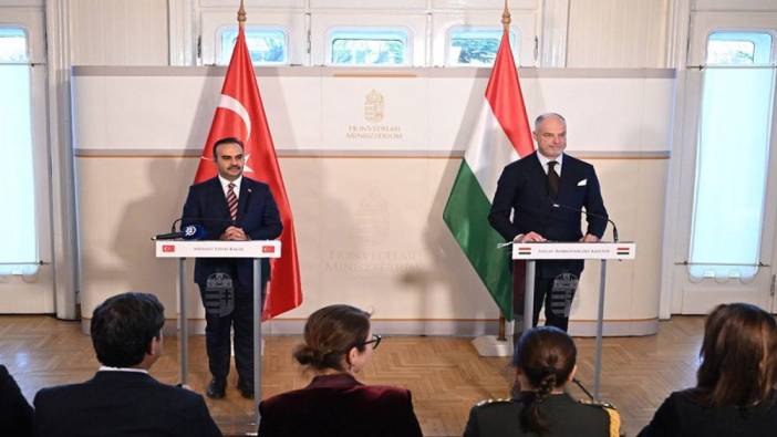 Sanayi ve Teknoloji Bakanı Kacır Macaristan’a gitti