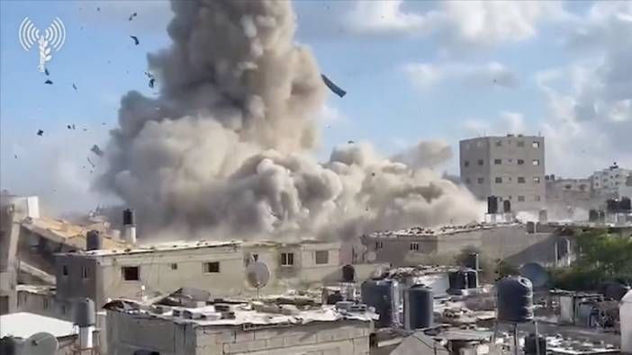 İsrail ordusu Şifa Hastanesi'nden yıkım yaparak çekildi