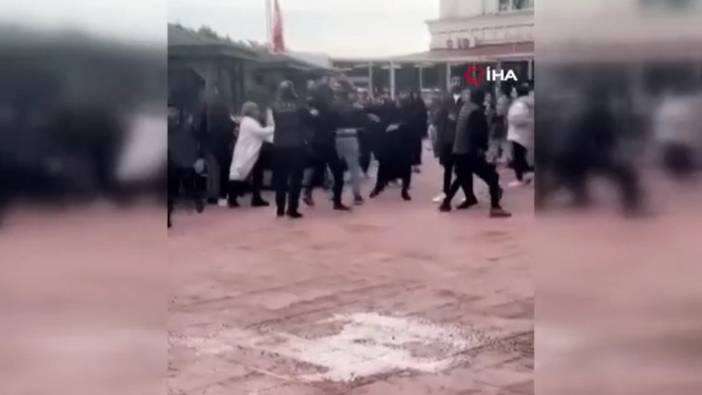 Üniversite kampüsünde ‘kız meselesi’ kavgası. Yumruklar havada uçuştu