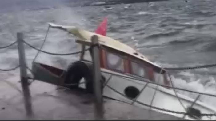 Fırtına 7 balıkçı teknesini batırdı