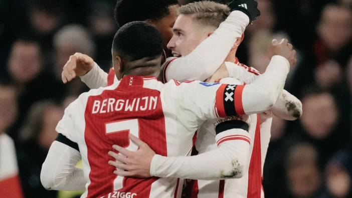 Ajax'tan Vitesse'ye gol şov. Yükselişe geçtiler