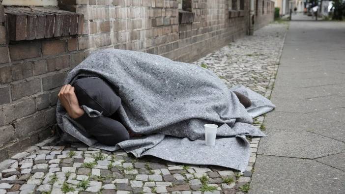 İstanbul Valisi'nden evsizler için önemli talimat