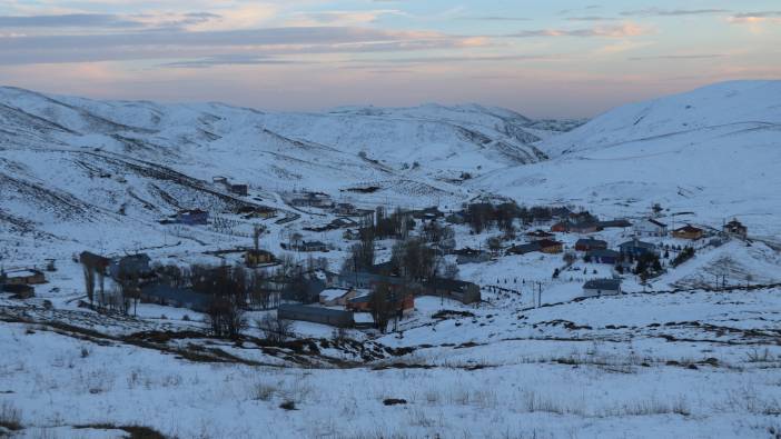 Erzincan’ın yüksek kesimlerinde kar yağışı etkili oldu