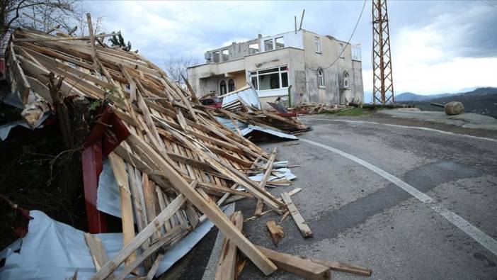 Ordu'da fırtına yıktı geçti: 110 ev ve 1 caminin çatısı
