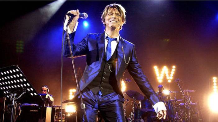 David Bowie'nin el yazısı şarkı sözleri, açık artırmada satılacak. İstenen rakam dudak uçuklatıyor