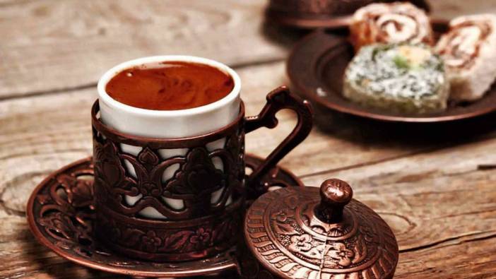 Bol köpüklü okkalı Türk kahvesinin büyük sırrı ortaya çıktı. Köpüksüz kahve yapmak tarihe karışacak