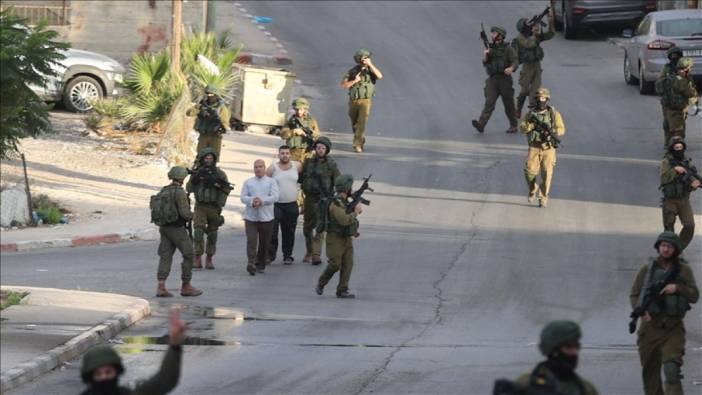 İsrail 7 Ekim sonrası Batı Şeria'da 3 bin 290 Filistinliyi gözaltına aldı