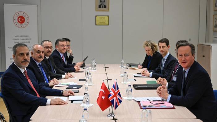 Dışişleri Bakanı Fidan İngiliz mevkidaşı Cameron ile görüştü