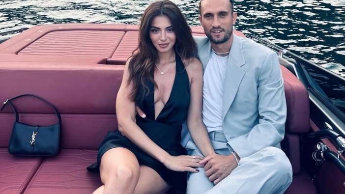 Melisa Aslı Pamuk ile Yusuf Yazıcı'dan teknede romantik poz