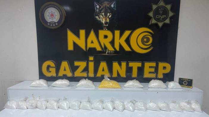 Gaziantep'te durdurulan araçtan 14 kilogram uyuşturucu çıktı