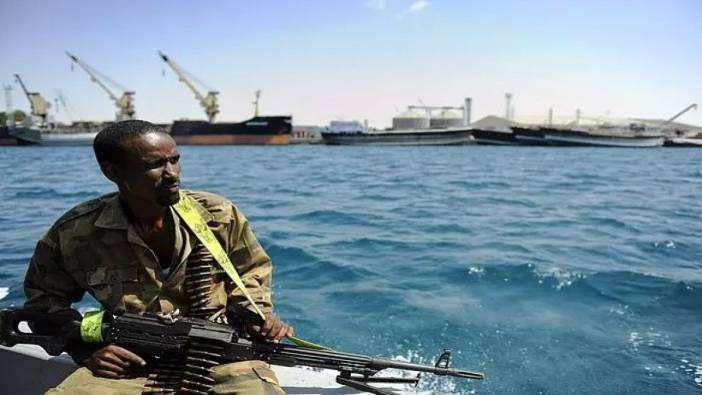 Somalili korsanlar bir haftada İran bandıralı ikinci gemiyi kaçırdı
