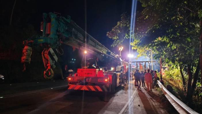 Filipinler’de yolcu otobüsü şarampole yuvarlandı: 17 ölü, 11 yaralı