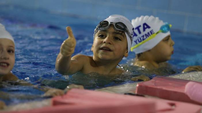 Çocuğa yüzme öğretirken neler yapılmalı nasıl davranmalı